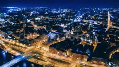 午夜时分，雷加城老降无人机飞行达加瓦，拉脱维亚河